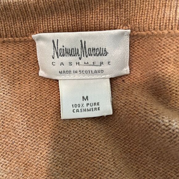 Neiman Marcus M cashmere cardigan geo pattern multicolors - Picture 7 of 8